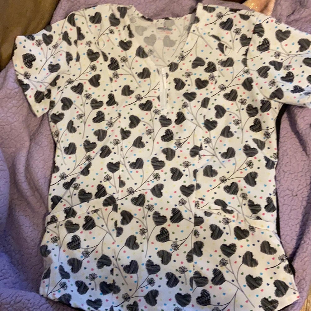 Scrubaid scrub top